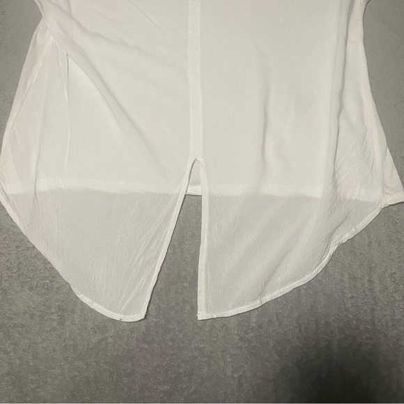 NUMPH white semi sheer split back tee size medium loose fit - Picture 5 of 6